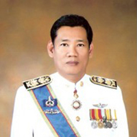 นายธีระพงศ์ นิยมทอง
