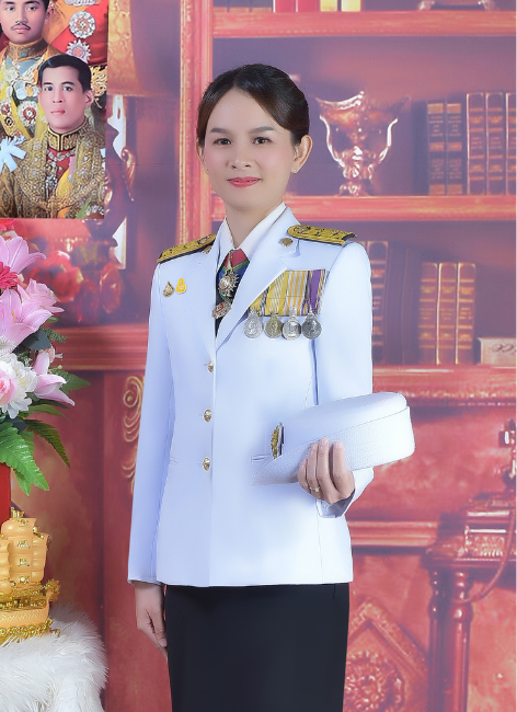 นางธัญญภัสศ์ เพียงลุผล